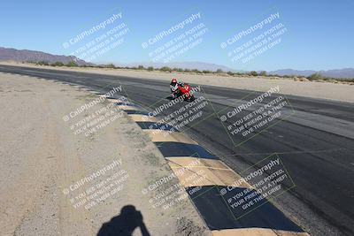 media/Dec-01-2025-Moto Forza (Mon) [[2daa91e15f]]/2-Intermediate Group/Session 4 (Turn 10 Inside)/